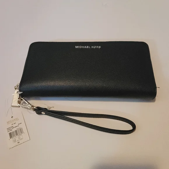 Michael Kors Black Wallet - Picture 2 of 6